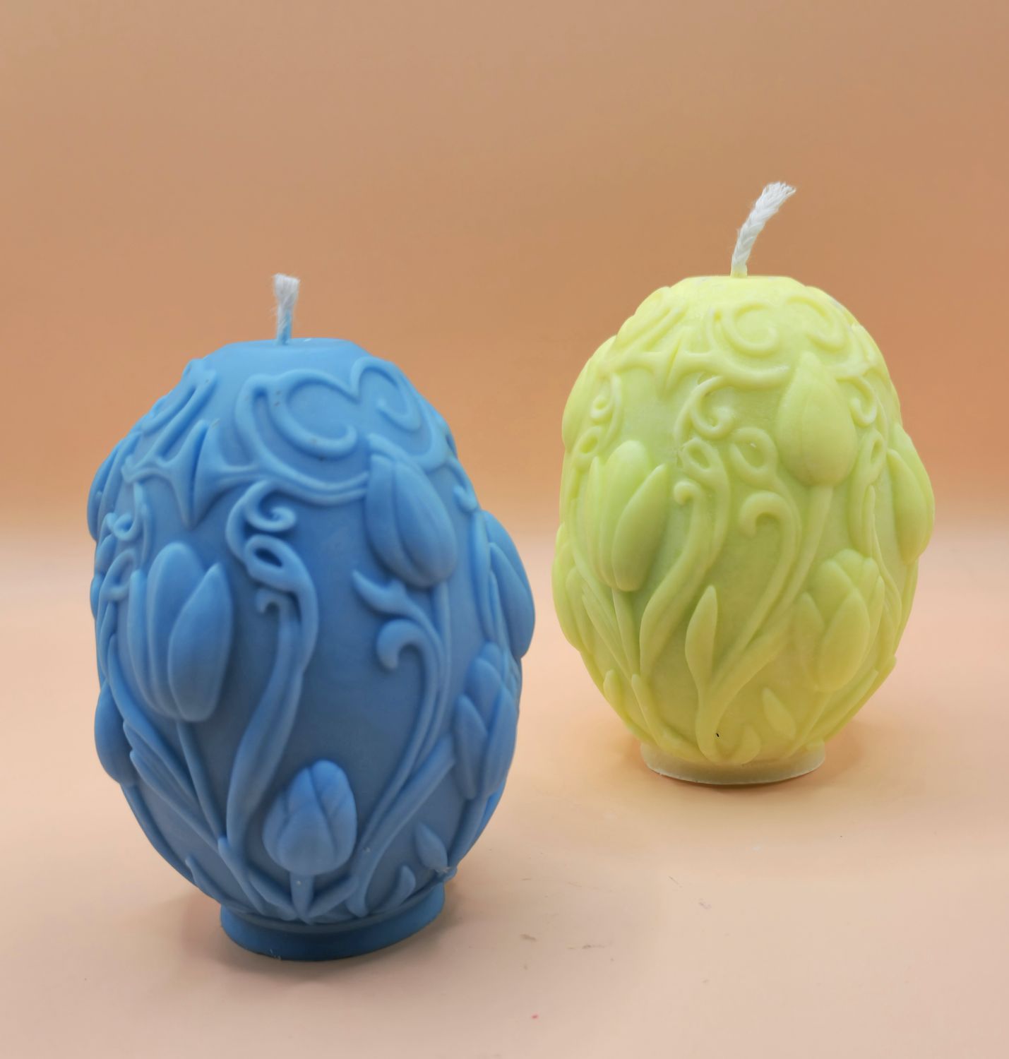 Individuelle Kerze in Ostereiform mit Tulpenmotiv – Frühlingshafte Osterdekoration