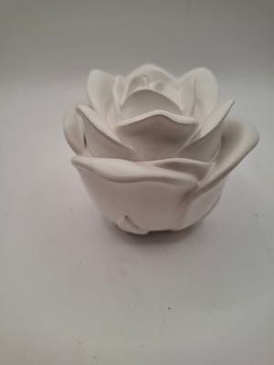 Zauberhafte Rosenschale inkl. Duftkerze