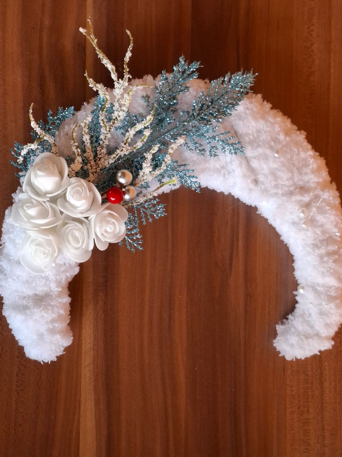 🌙 Mit Wolle gewickelter Weihnachtsmond mit LED‑Lichterkette – Handgemachte Winterdeko mit warmem Lichterglanz