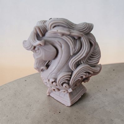 🕯️ Wunderschöne Kerze in Form eines Pferdekopfes – Eleganz und Stärke in einem dekorativen Kunstwerk