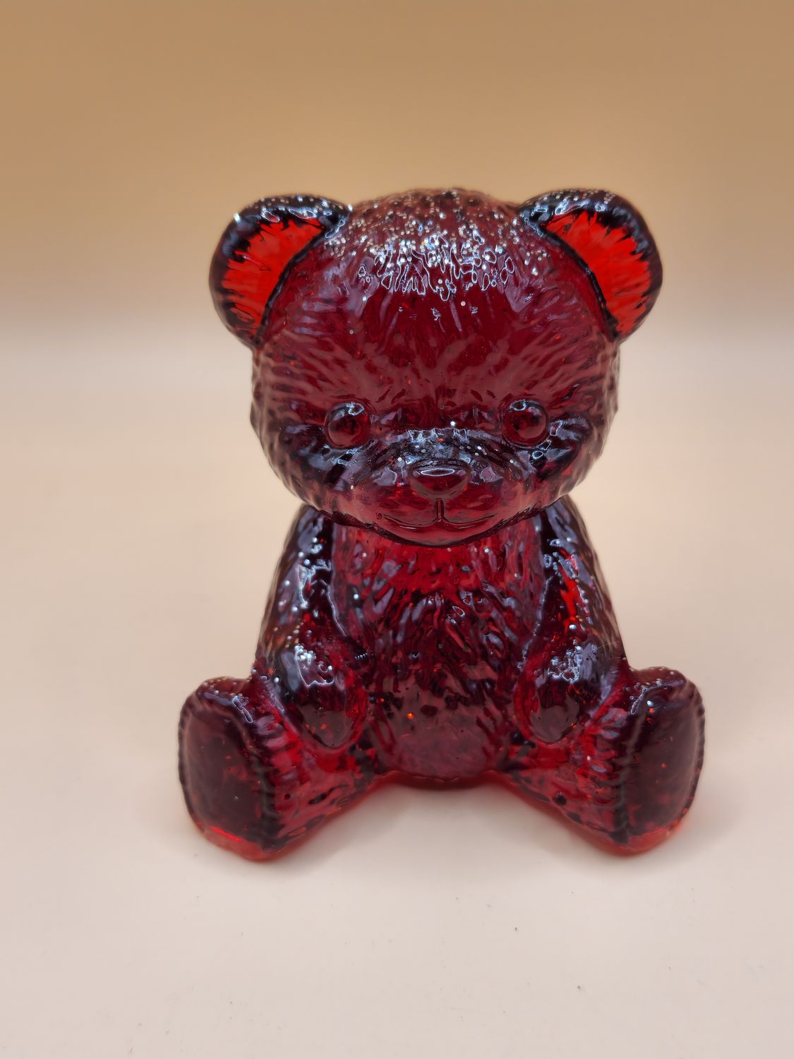Kleines Bärchen aus Epoxidharz