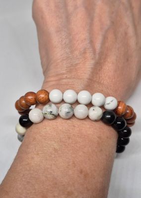 White Howlite &amp; Sandalwood Stretch Bracelet Set – Includes Howlite &amp; Black Bead Bracelet