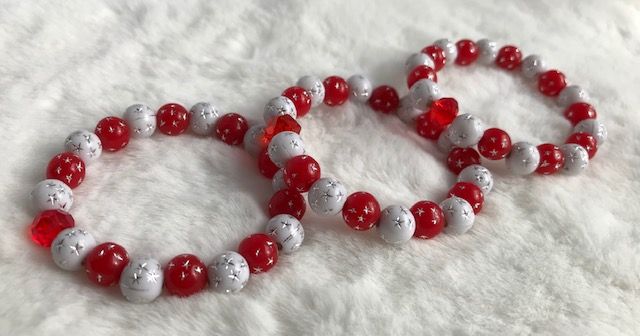 Candy Cane Kids Holiday Stretch Bracelet – Red, White &amp; Clear Festive Fun