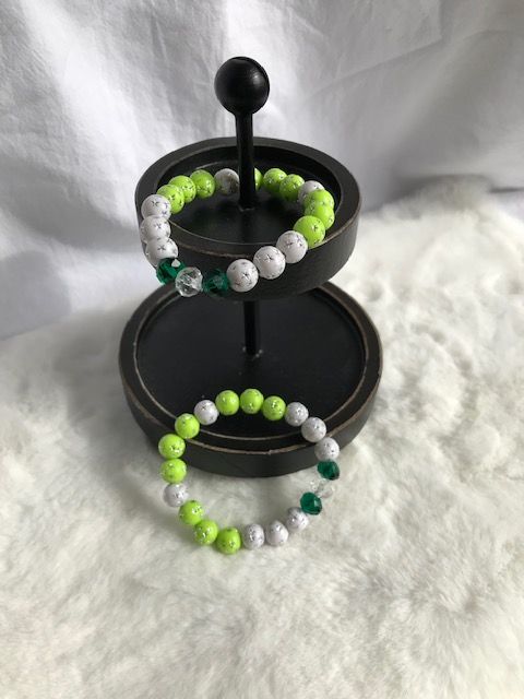 Grinch Colors Kids Holiday Stretch Bracelet – Fun and Festive for Little Wrists