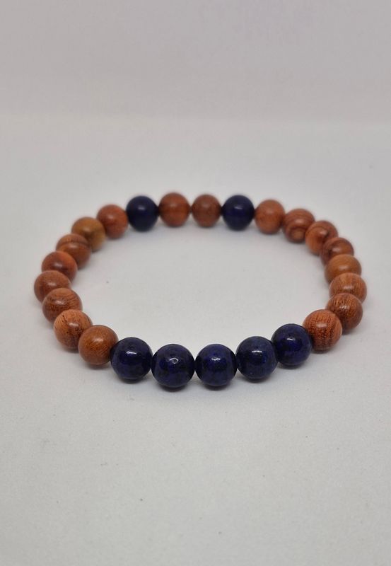 Sodalite &amp; Sandalwood Stretch Bracelet – Clarity, Calm, and Chakra Balance