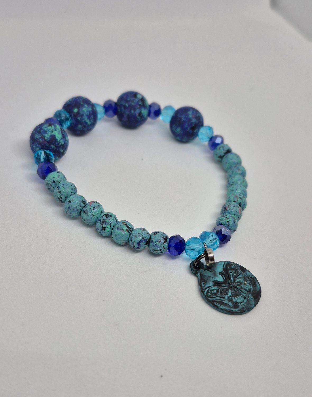 Butterfly Charm Stretch Bracelet – Royal Blue &amp; Teal Handmade Elegance