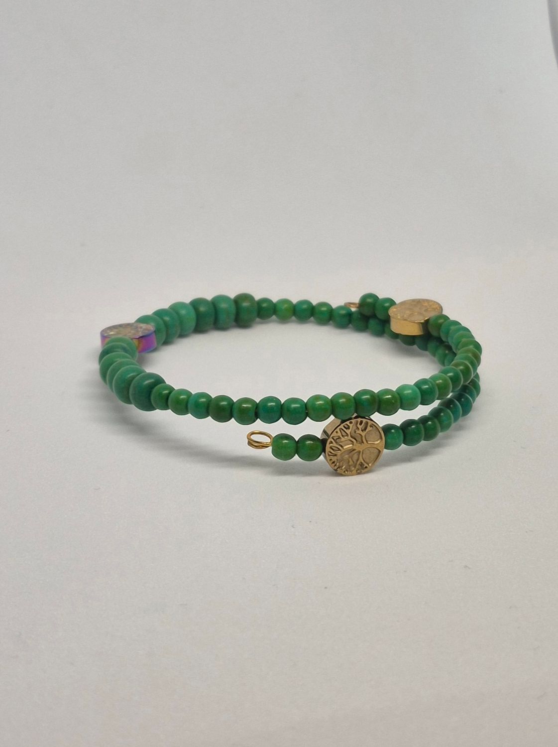 Tree of Life Memory Wire Bracelet – Green Magnesite &amp; Gold Charms