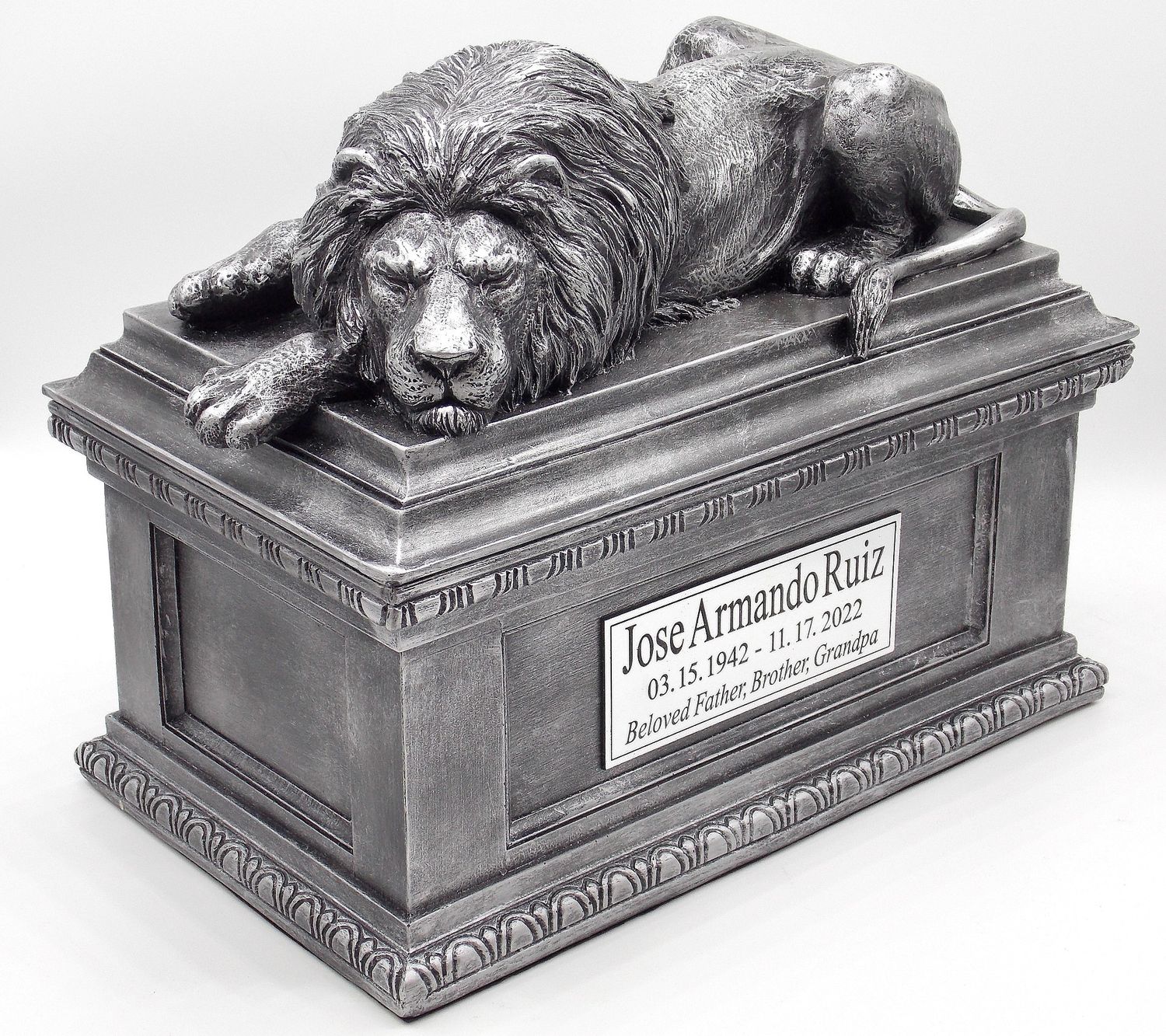 &quot;Guardian Lion&quot; Memorial Urn
