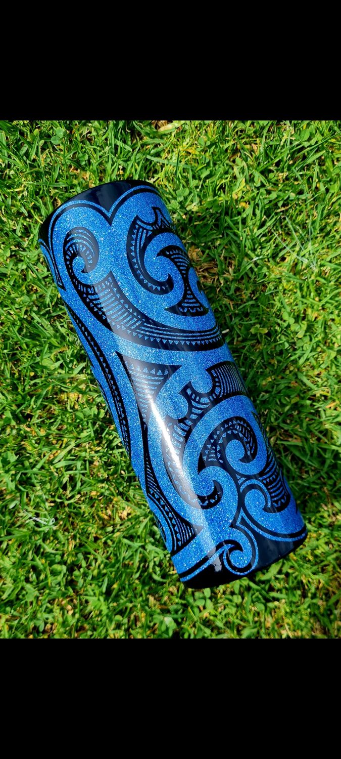 Black Kōwhaiwhai tumbler