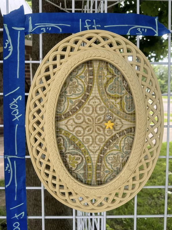 Oval Earring Holder