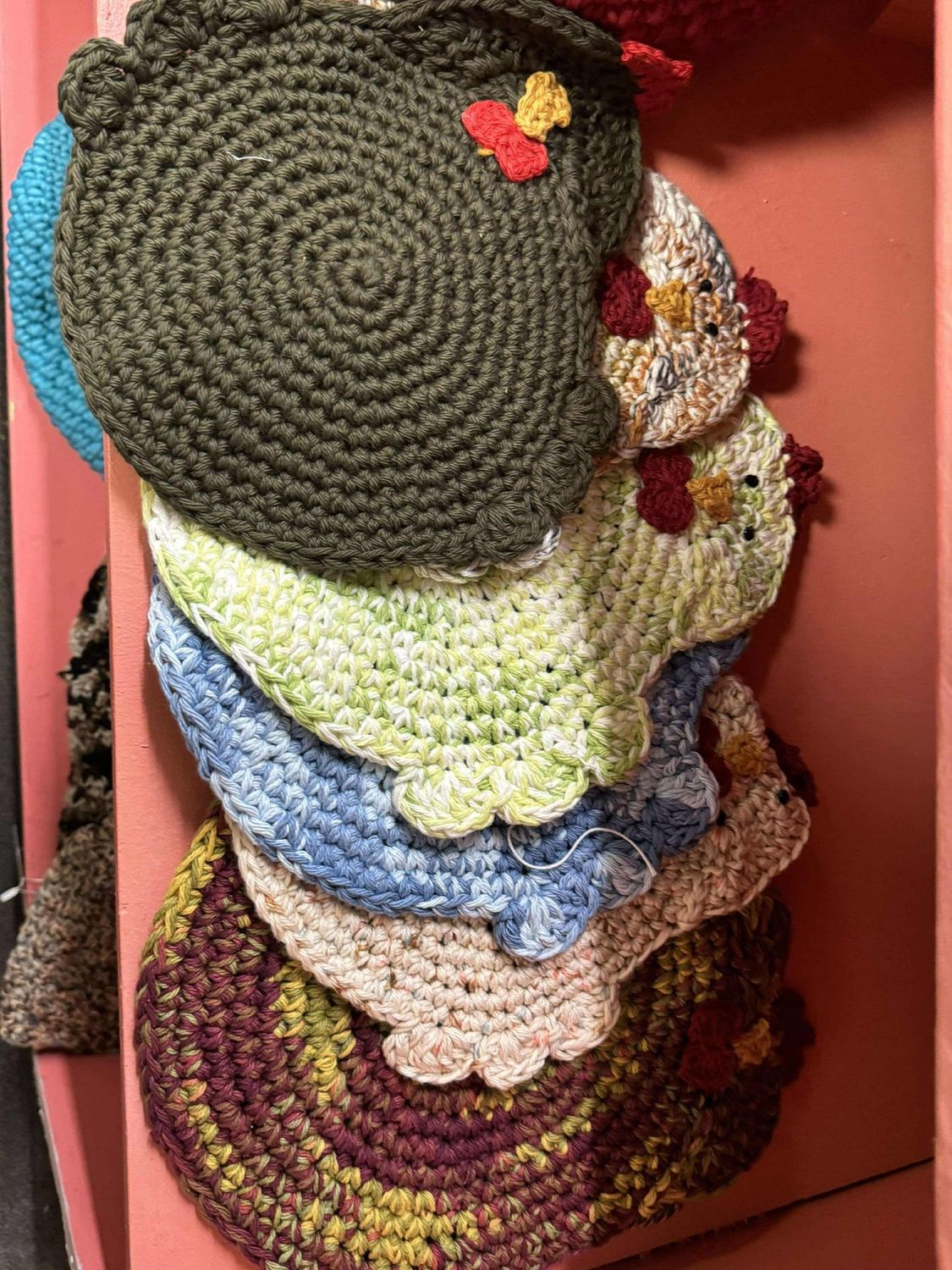 Crocheted Hen Trivet