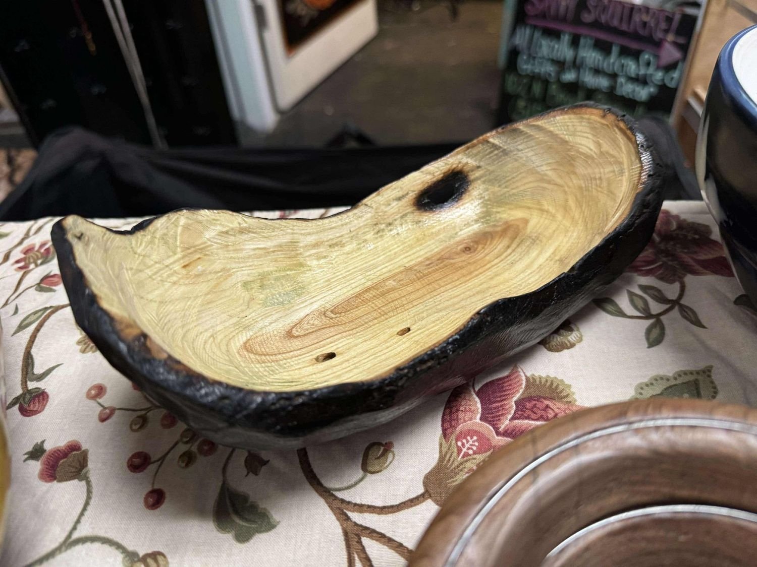 Small black shell wooden dish