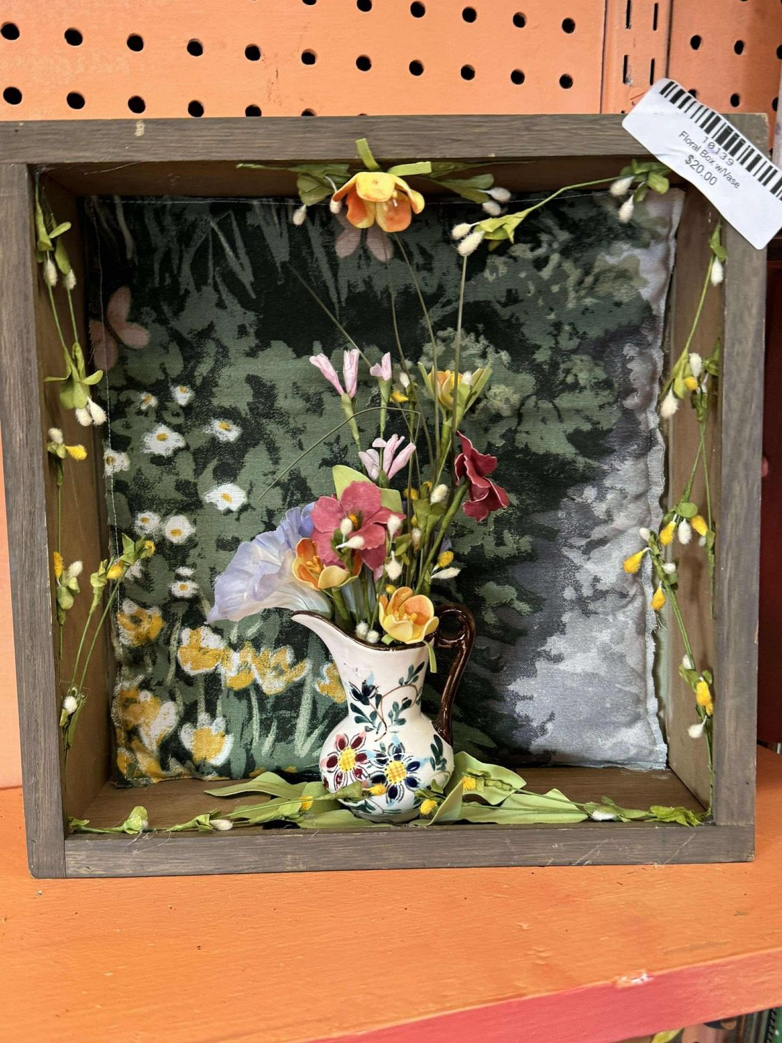 Floral Box w/Vase