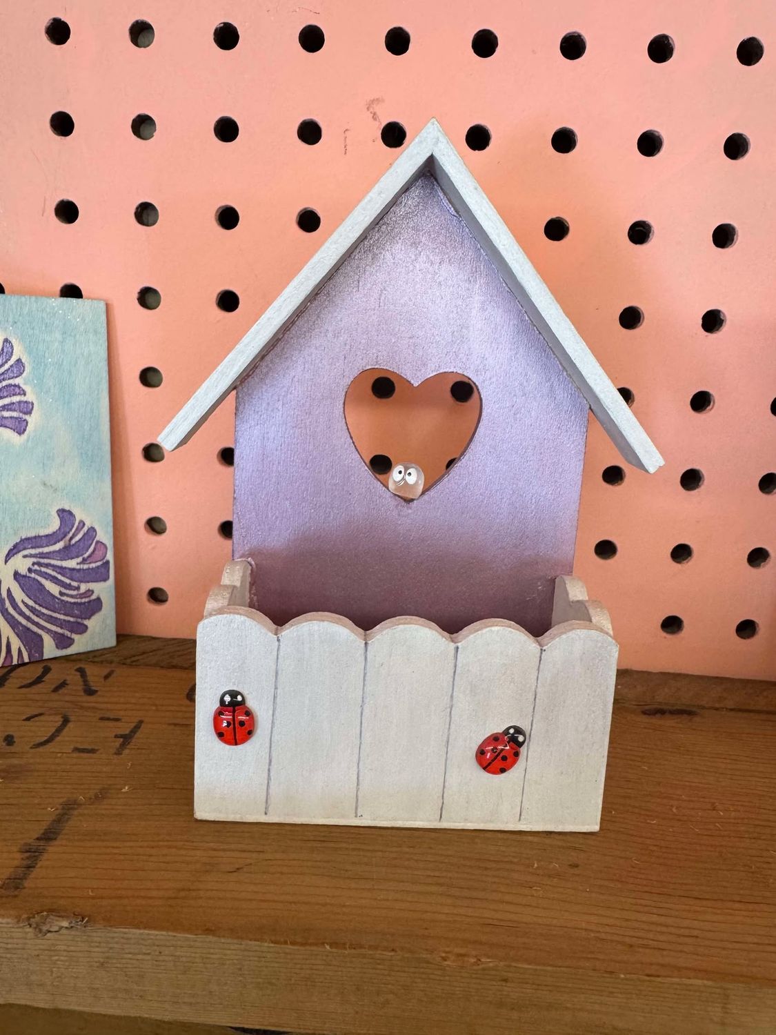 KK Small Fenced House w/heart