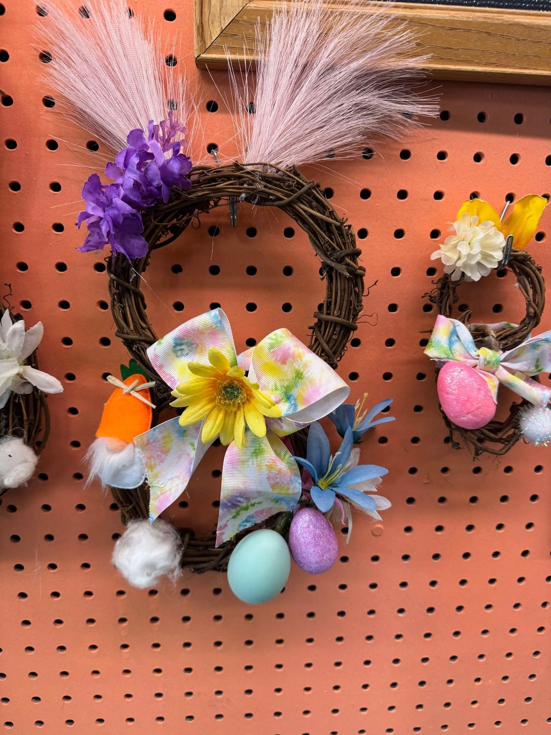 SS Med Wreath Bunny