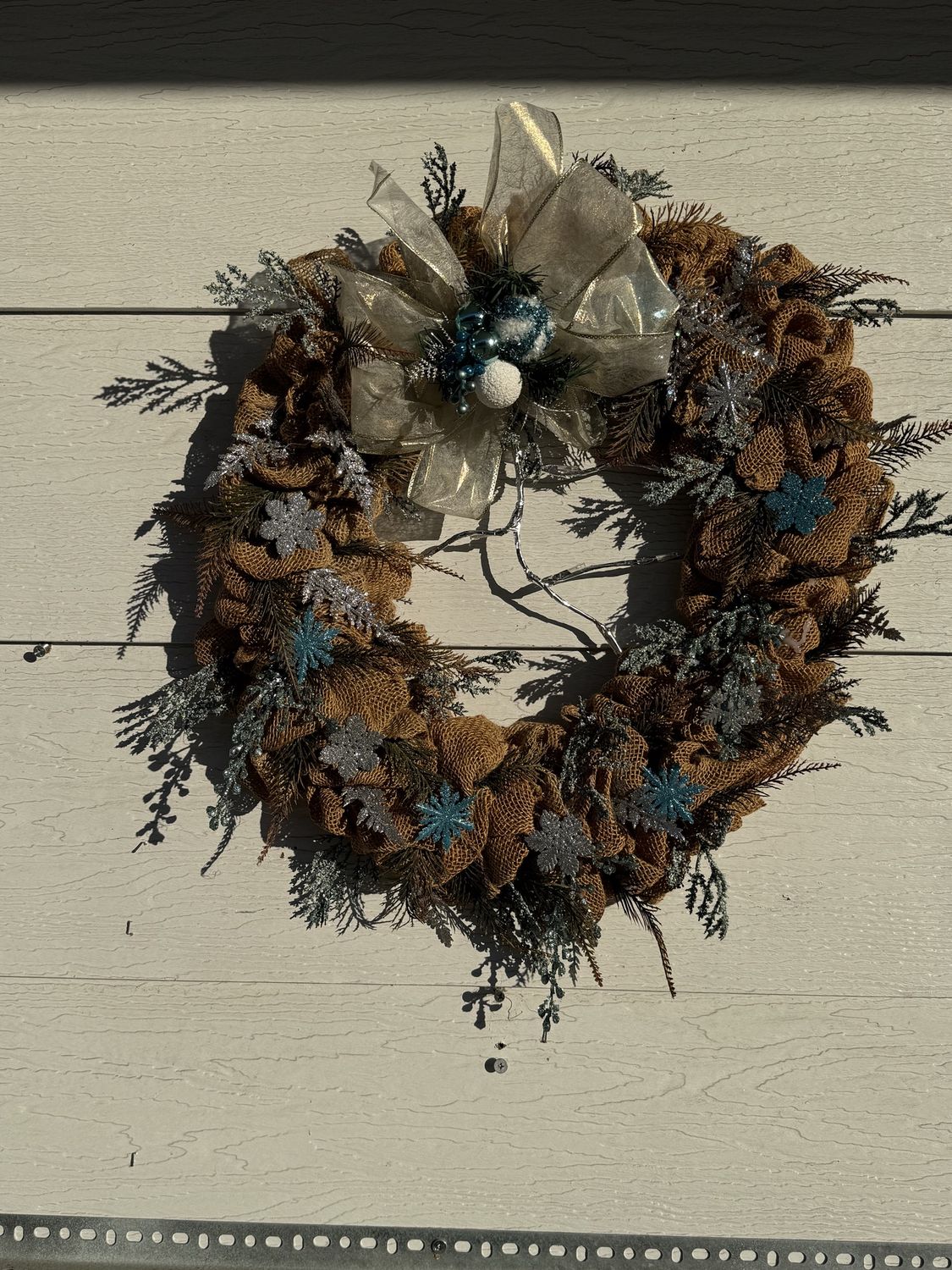 Blue Burlap Wreath w/lights