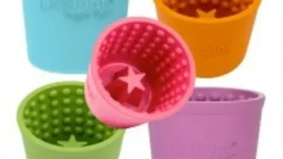 Likbeker oftewel LickiMat Yoggie Pot