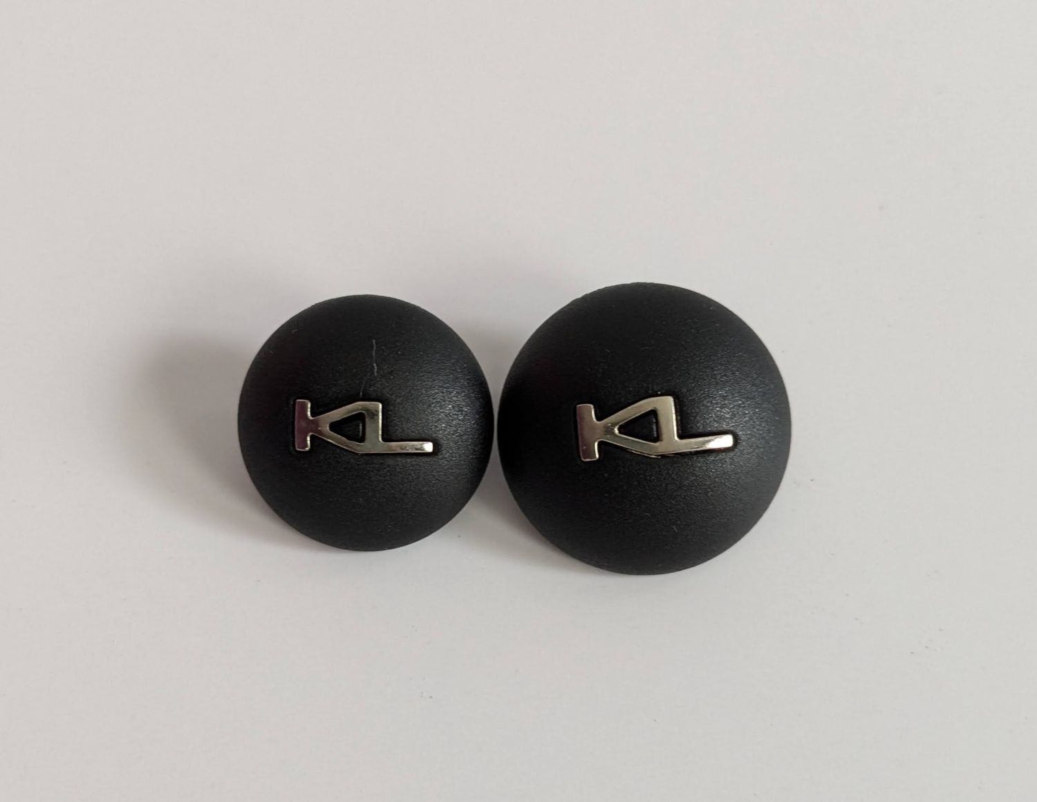 KARL LAGERFELD Mismatched Buttons Set