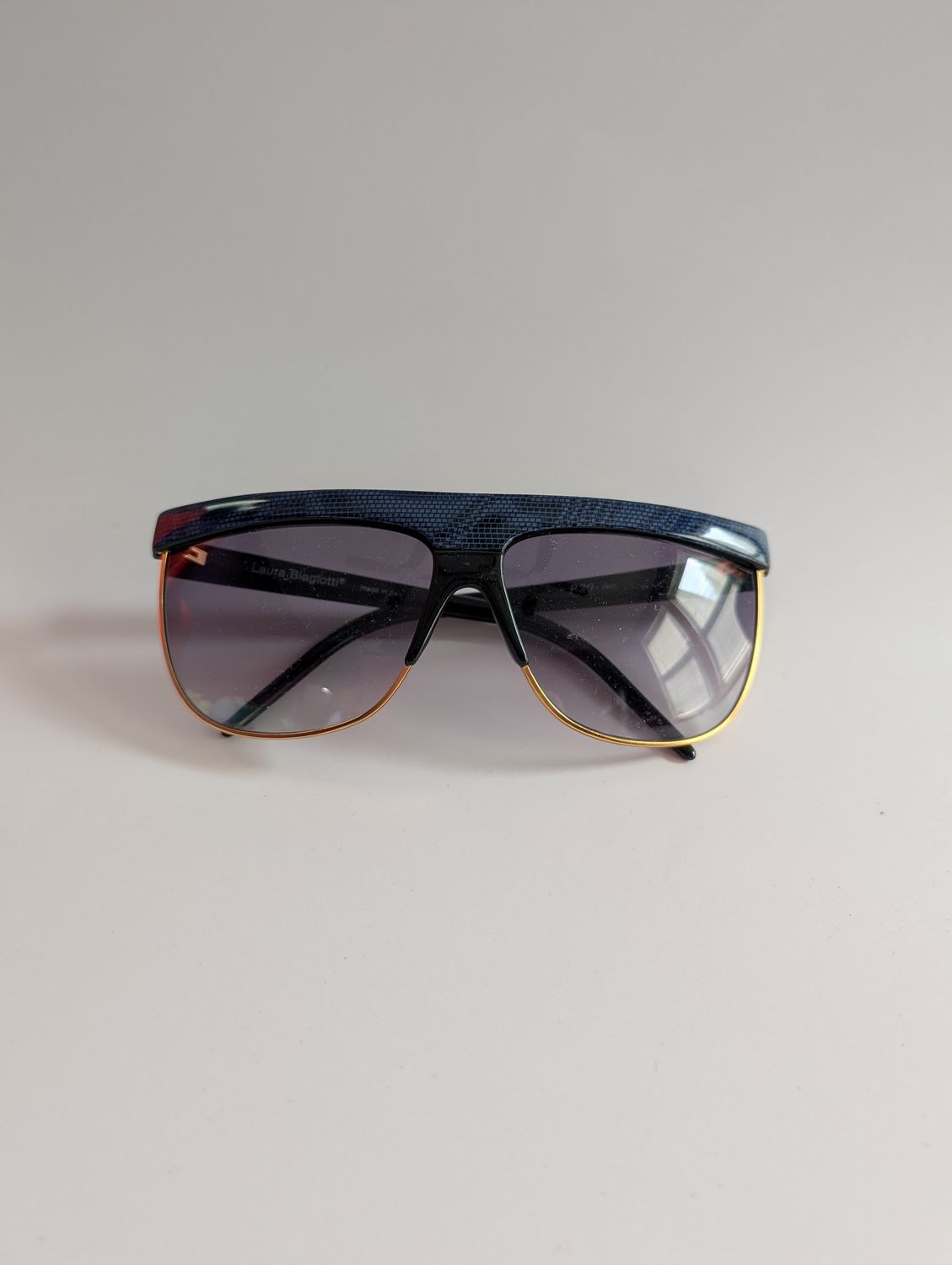 LAURA BIAGIOTTI  80&#39;s Vintage Navy/Black/Gold Sunglasses with Smoke Lens