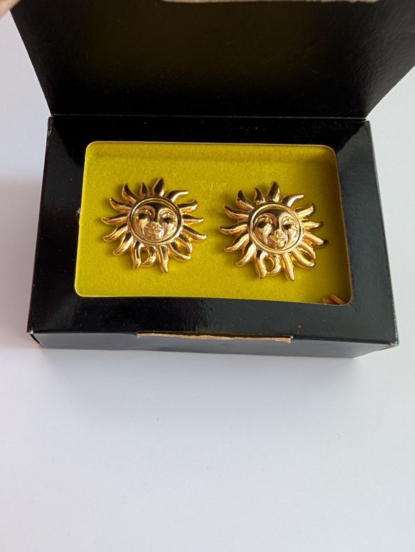 VERSACE PROFUMI Deadstock Gold Tone Sunburst Clip On Earrings