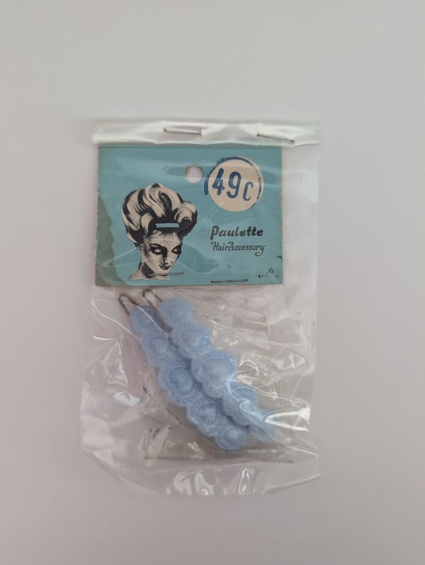 PAULETTE 1960&#39;s Deadstock Carded Periwinkle Hair Barrettes