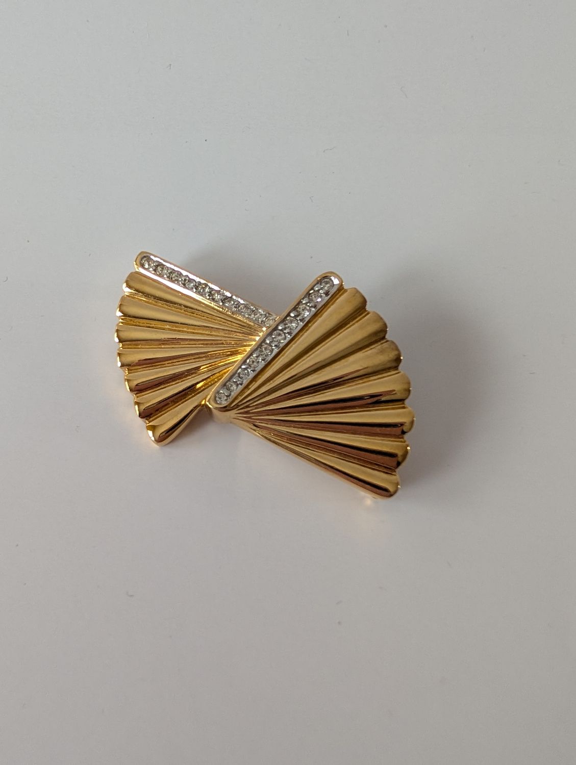 NINA RICCI 1980s Signed Fan Brooch