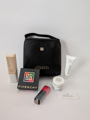 GIVENCHY BEAUTE 80s/90s Deadstock 5-Piece Makeup Couffret Set
