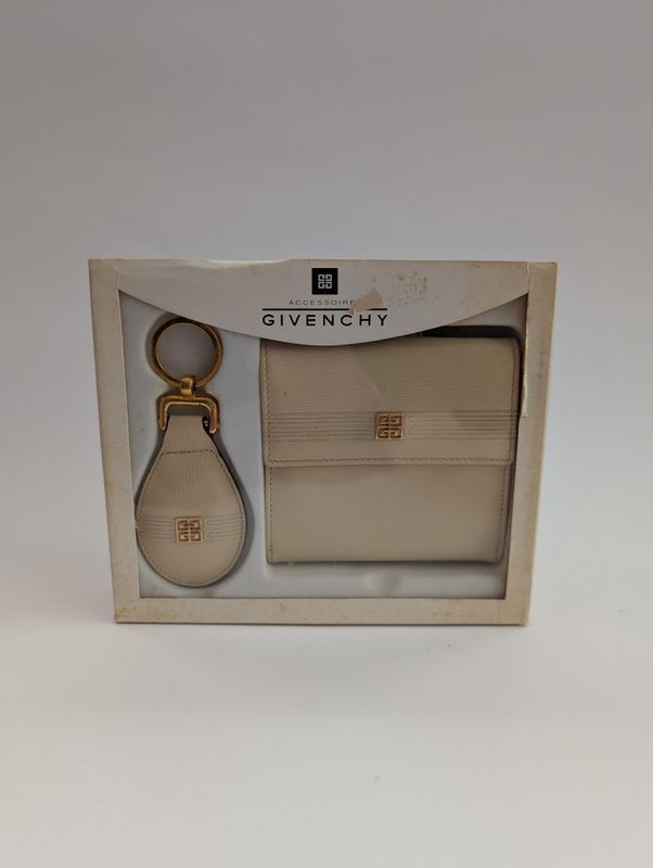 GIVENCHY Wallet and Key Fob Gift Set