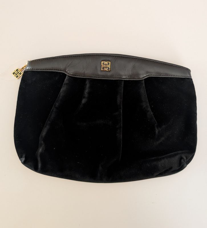 GIVENCHY Deadstock Late '70s/Early '80s  Black Leather/Velvet Logo Pouch