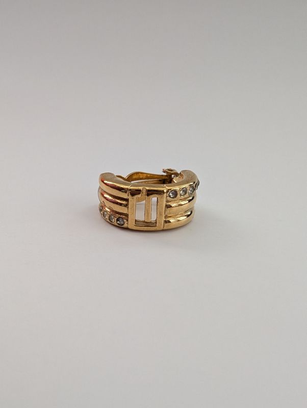 GIVENCHY Signed Single Clip Earring (CRYSTAL BANDED HUGGIE)