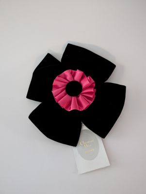 CHRISTIAN DIOR Deadstock 1980s Oversized Black Velvet Bow Brooch