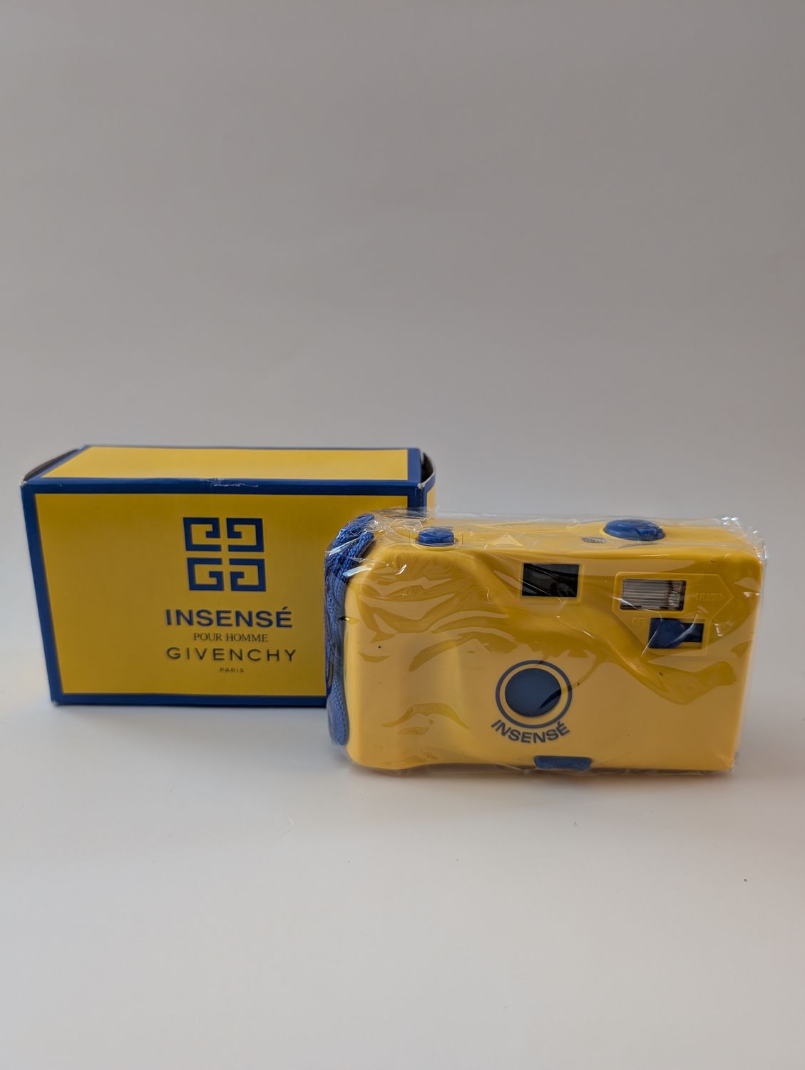 GIVENCHY Deadstock 90s Insense Cologne Camera Gift