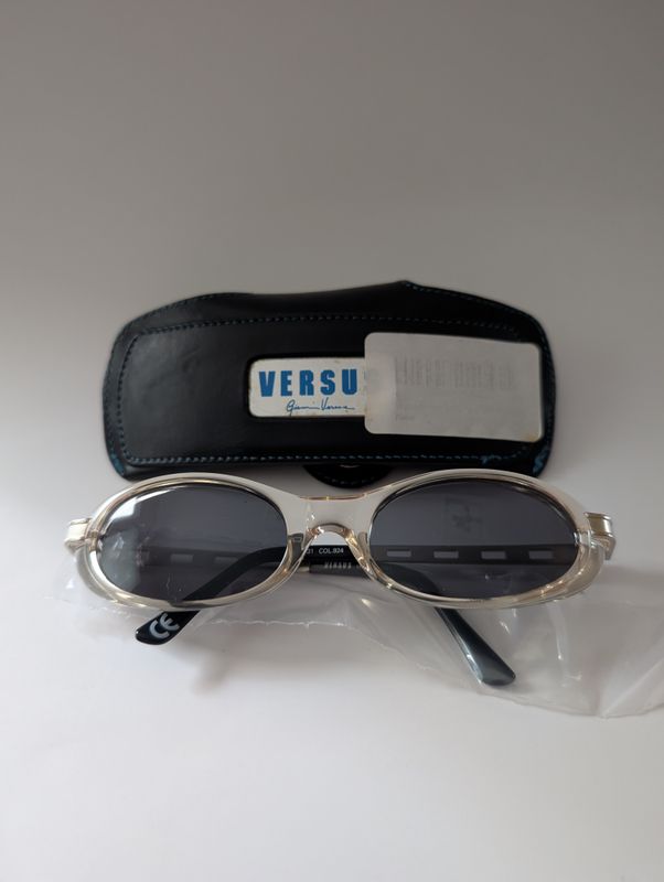 VERSUS BY GIANNI VERSACE Vintage 1990s Deadstock Sunglasses