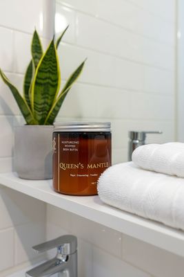 Queens Mantle |  8oz