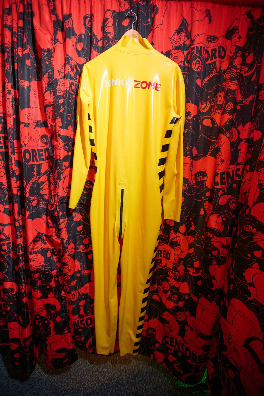 Kinky Zone yellow latex catsuit XXL