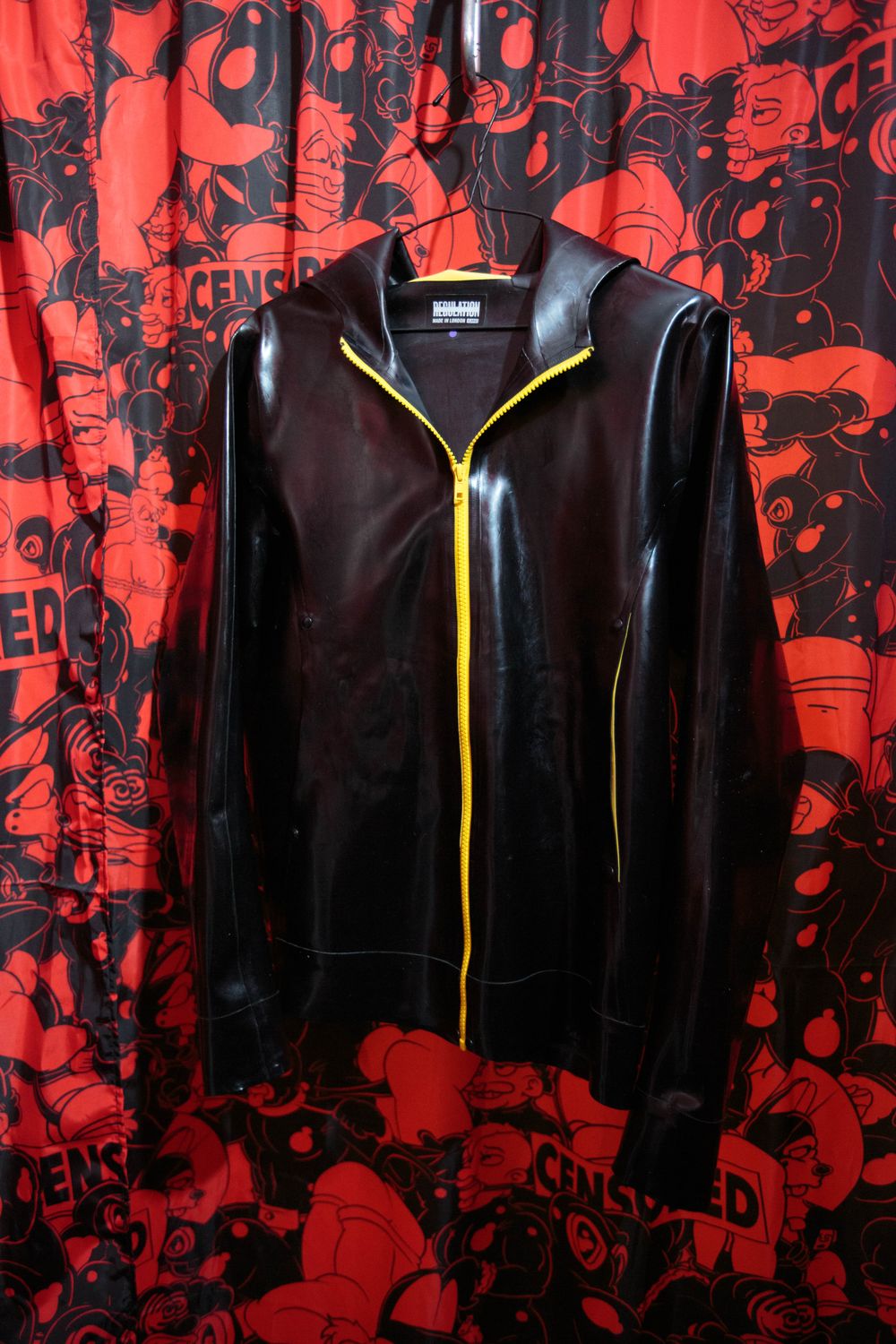 Regulation latex long sleeve hooded top with zipper XL