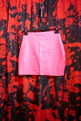 Pink latex mini skirt M