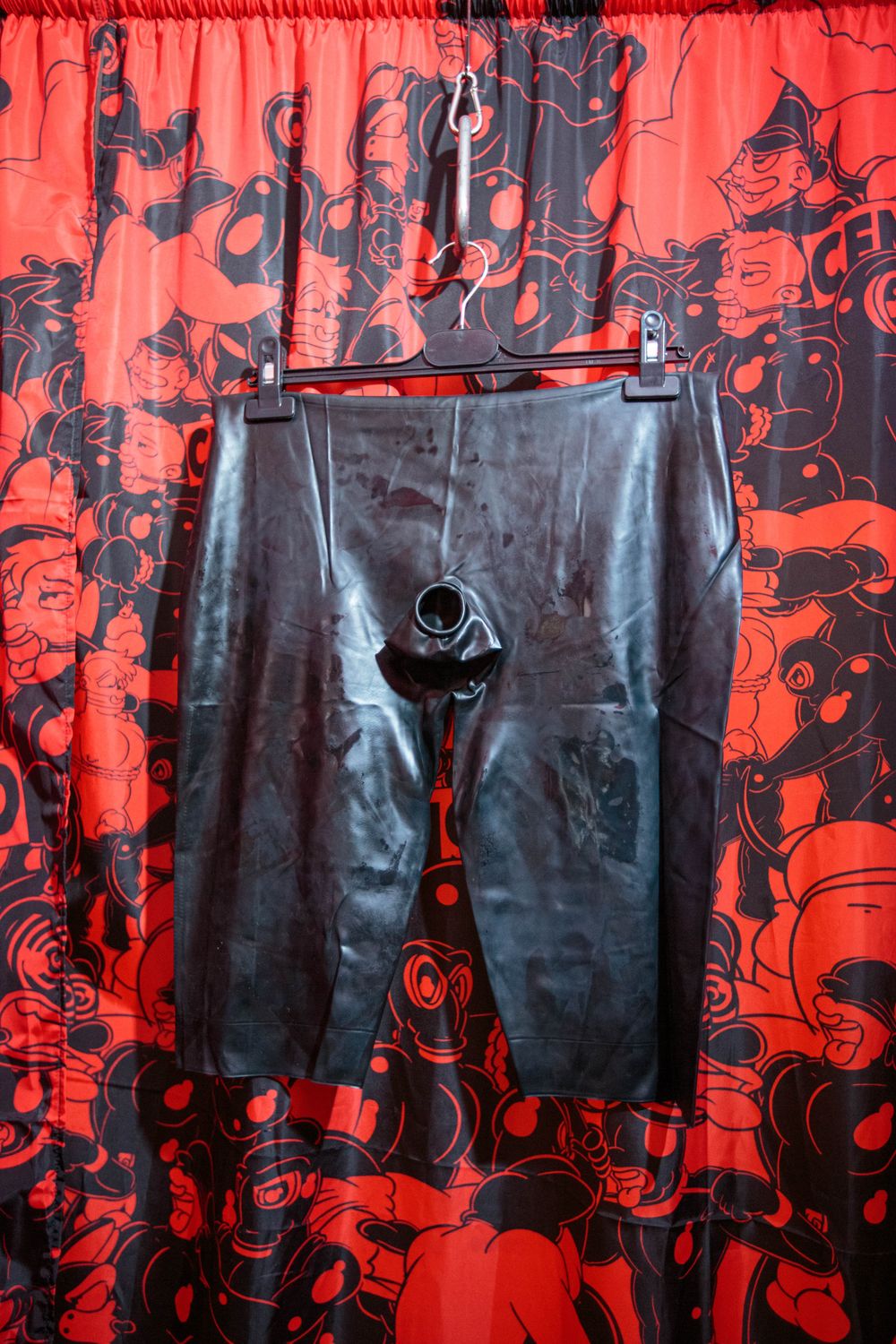 Fetisso black latex shorts with crotch hole M