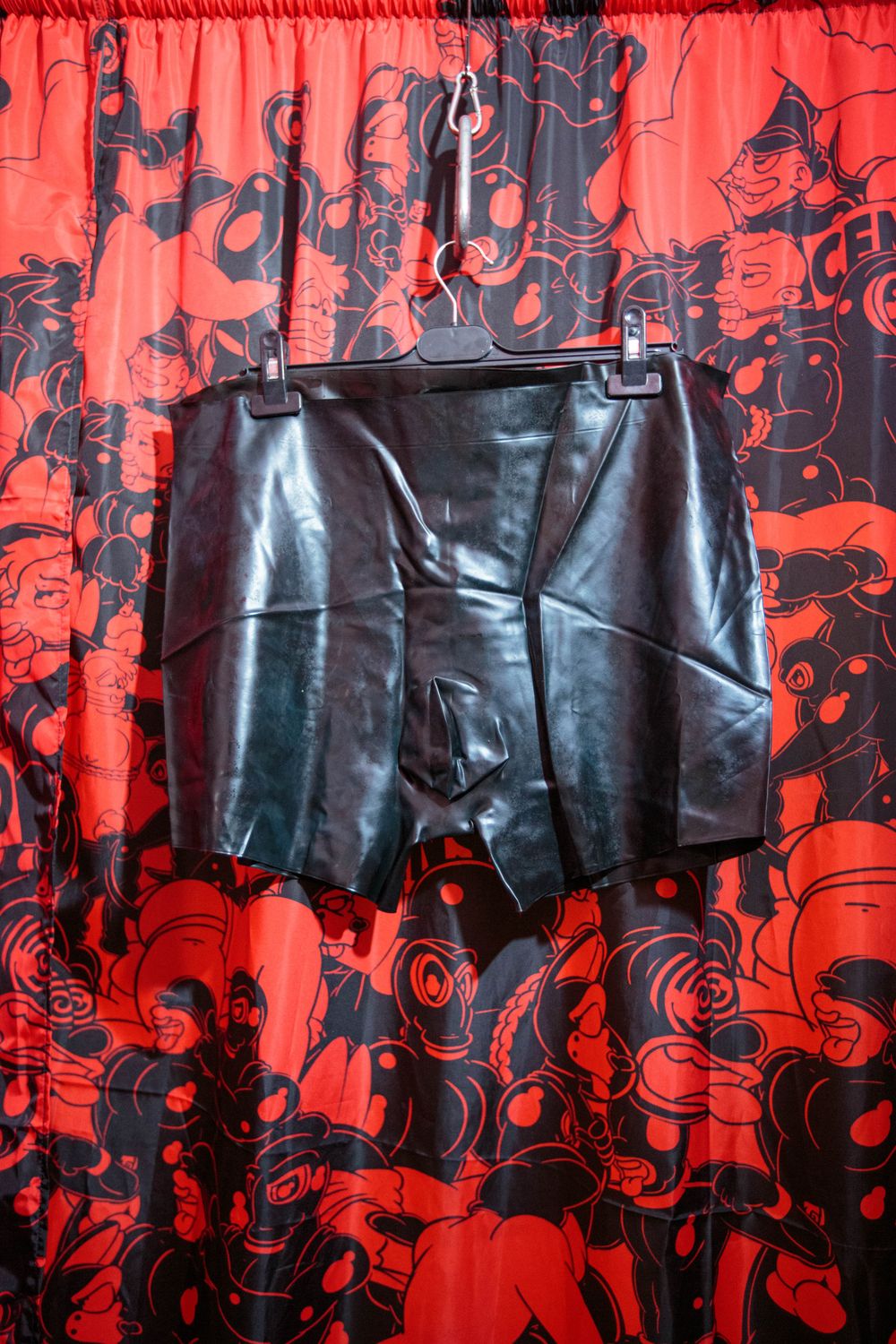 Fetisso black latex shorts XL