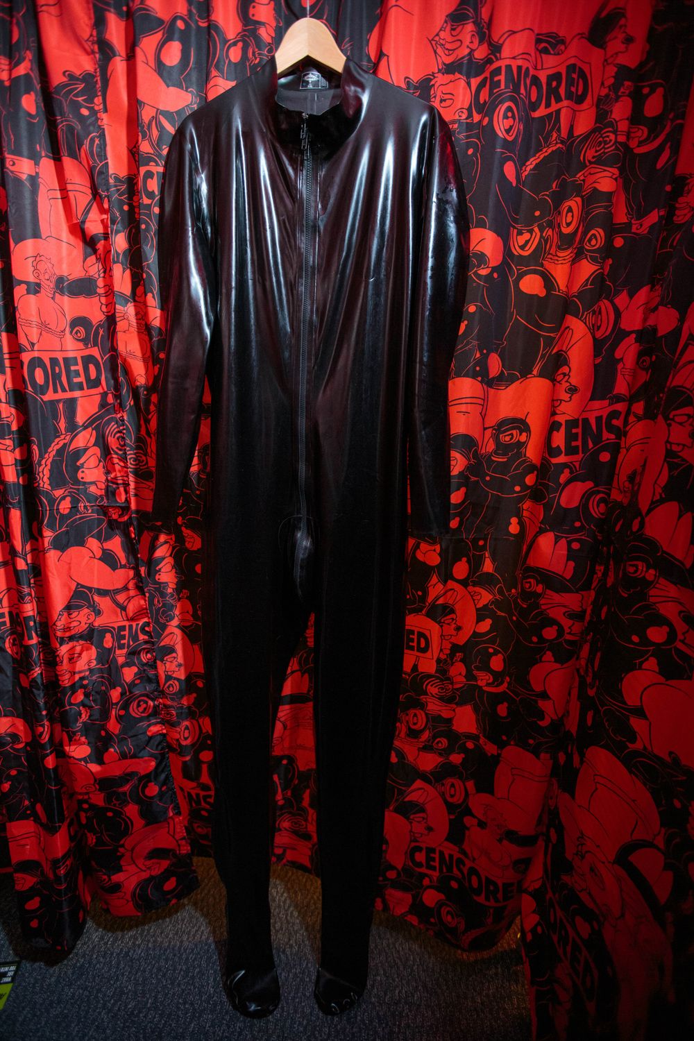 Libidex black latex catsuit XXL