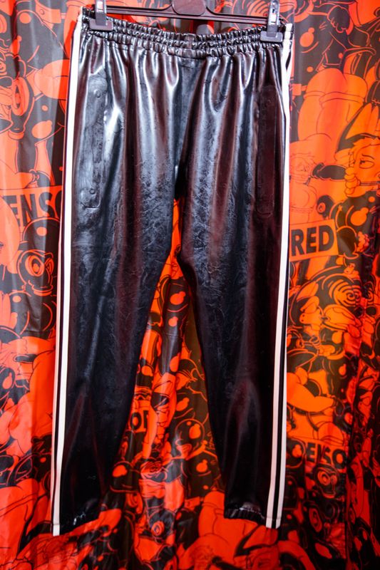 Regulation black latex pants XL
