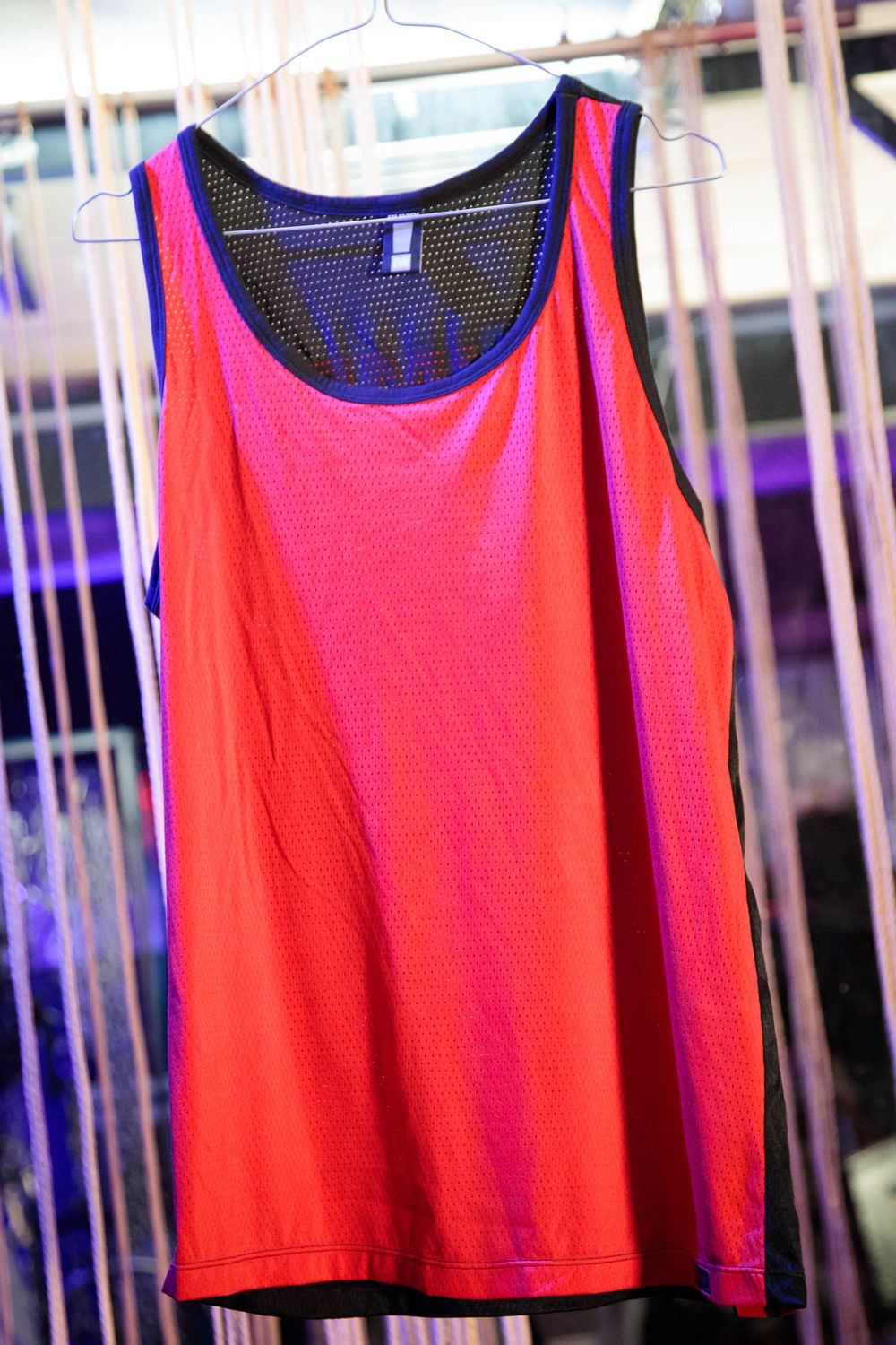 Pump! Red Tank Top M