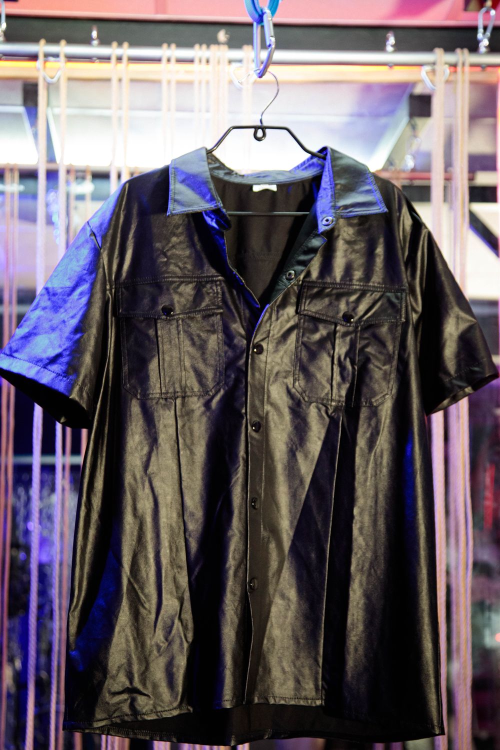 i Efiel Courted Zentai Buttoned Short Sleeve Top XL
