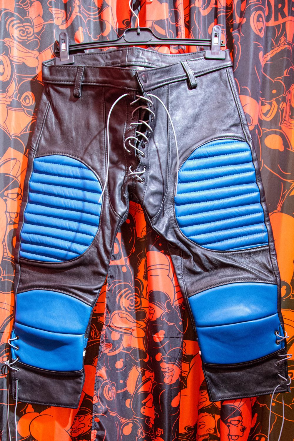 RubberDutch Short Leather Pants with Back Zipper M