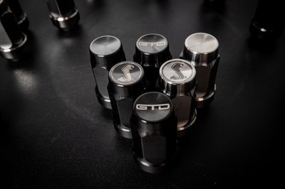 Shelby GT500, Shelby GT350R, Cadillac CT5-V Blackwing Titanium Lug Nuts   M14x1.5