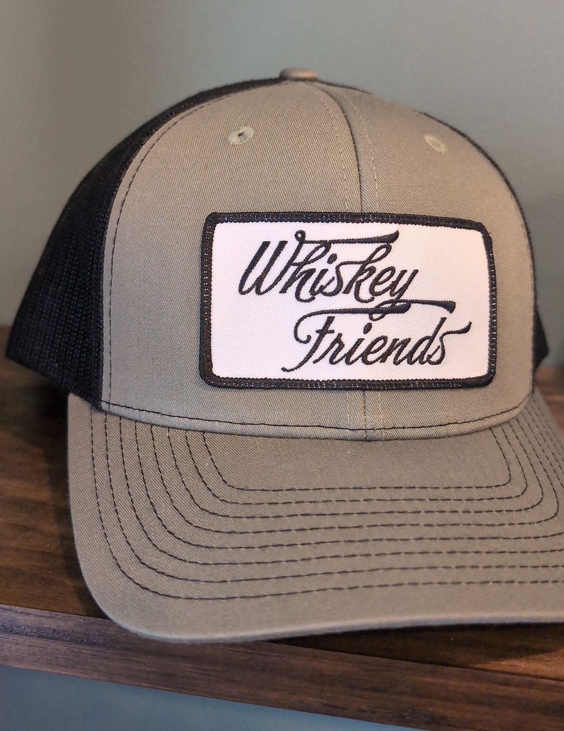 Whiskey Friend hat olive and black