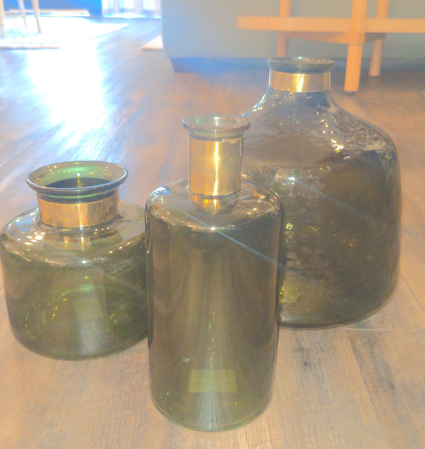 Green vases set/3 with gold rim