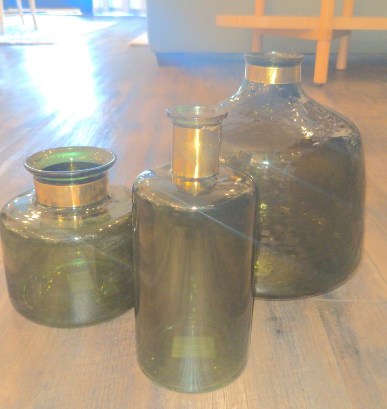 Green vases set/3 with gold rim