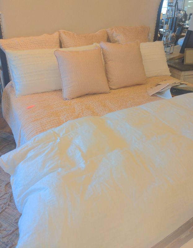 Villa Bari Quilt w/ 3 Euro