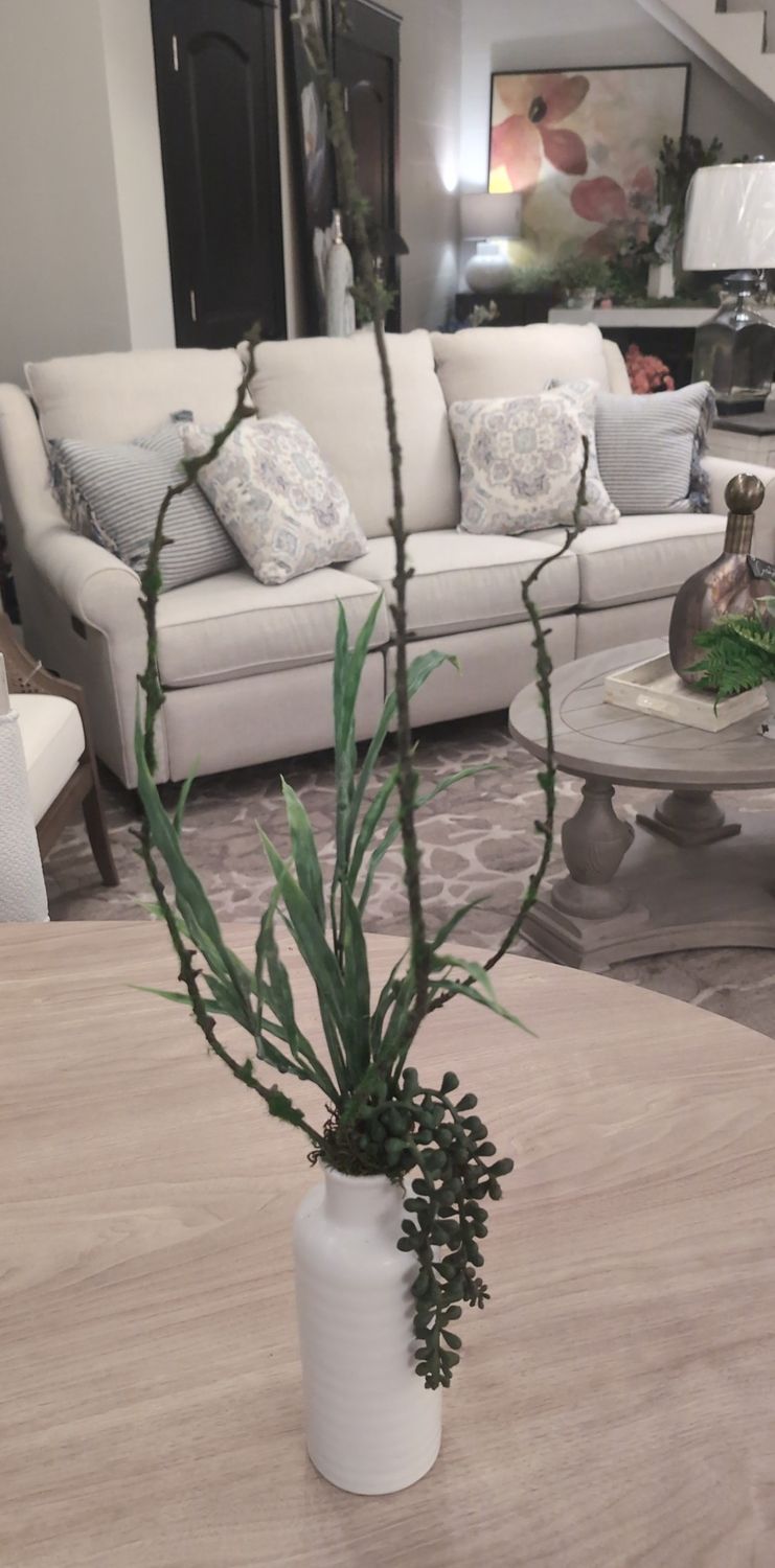 Curated Floral 11076